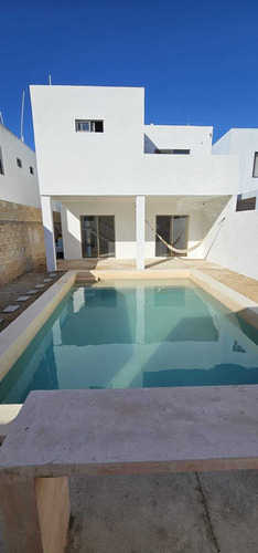 Hermosa Casa Como Nueva En Venta Conkal (fvc-2541)