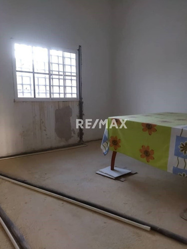 Imagen 12 de 18 de Venta De Casa En Obra Gris En Canaima Ii