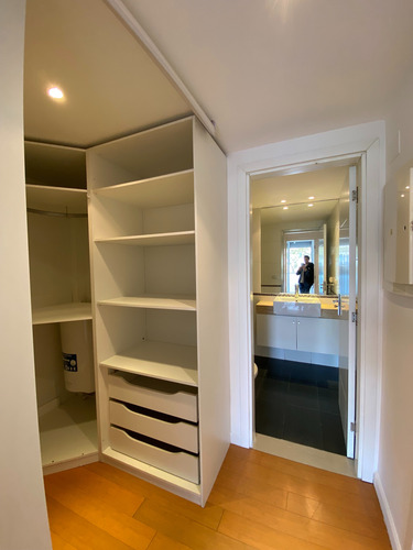 Apartamento Con Terraza Al Frente, 1 Dormitorio Y Garage.