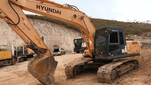 Escavadeira Hyundai 210 Lc-7