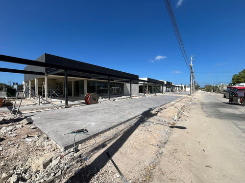 Renta De Local Comercial En Caucel En Preventa En Obra Gris