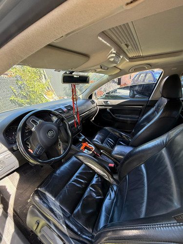 Volkswagen Vento 2.5 Luxury Tiptronic 170cv