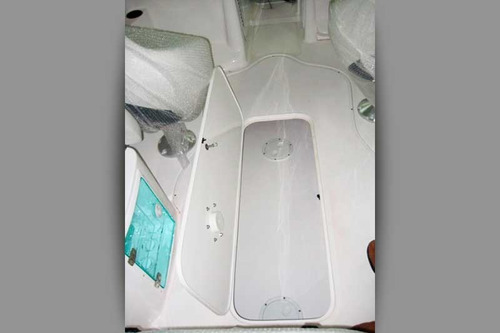 Imagem 8 de 14 de Casco Lancha Fortmarine 240 Open