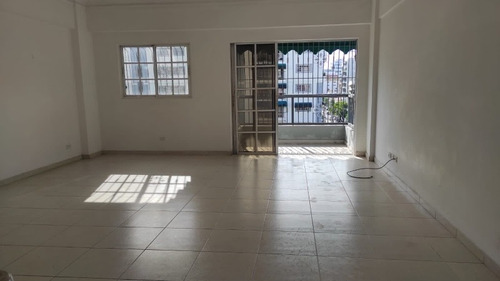 Imagen 2 de 16 de Apartamento En Alquiler En Evaristo Morales!