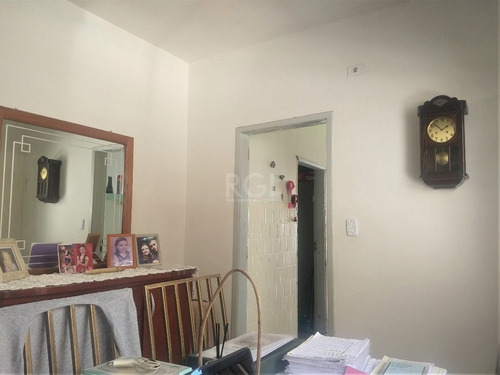 Casa Em Camaquã Com 3 Dormitórios - Lu431874