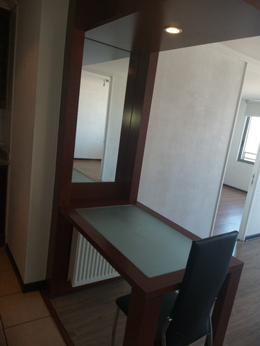 A Pasos Del Metro Irarrazaval 2 Dorm. 2 Baños.