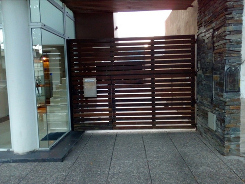 Imagen 2 de 6 de Vendo Cochera Cubierta En Pergamino.