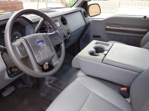 Imagen 10 de 15 de Ford F-250 Super Duty 4x2 - Automatica