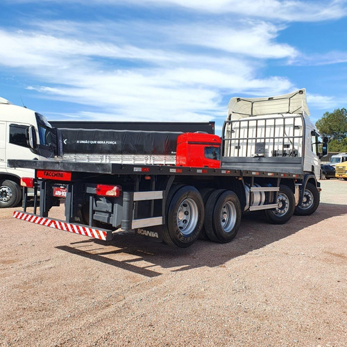 Imagem 4 de 15 de Caminhão Bitruck Scania P310 8x2 2014 - Bi-truck 4 Eixos