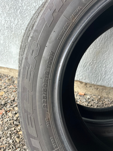 Pneu 225-60r18 W (Usado)