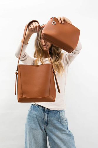 Set De Cartera La Chapelle Dos Piezas Con Monedero Caramelo Lisa Níquel Caramelo