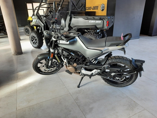 Husqvarna Svartpilen 200