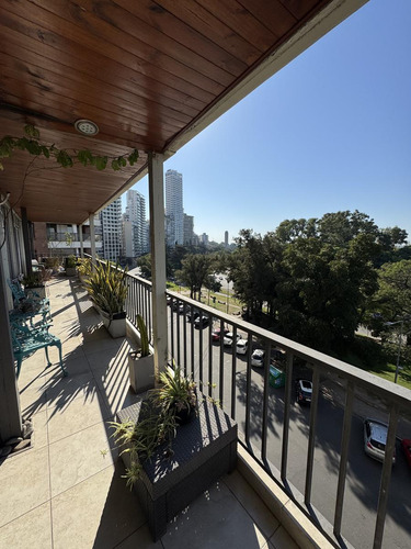 Departamento Sobre Av.libertad 100 De Tres Dormitorios Con Balcon Frente Al Rio Parana- Rosario