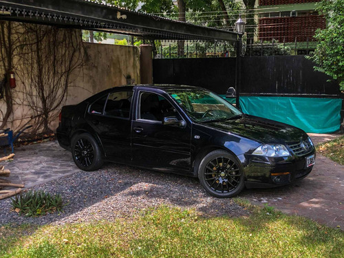 Volkswagen Bora 1.8 Highline T 180cv Cuero 2014