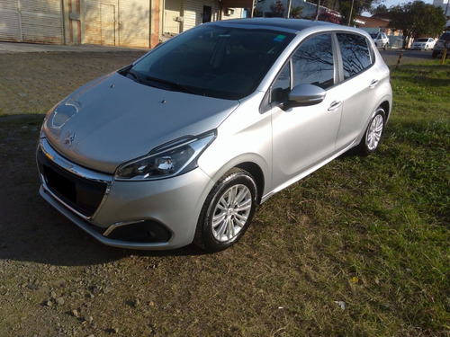 Peugeot 208 1.6 Automático + Teto