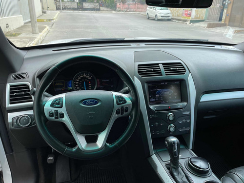 Imagen 10 de 12 de Ford Explorer 2013 4.0 Xlt V6 3er Asiento Sync 4x2 Mt