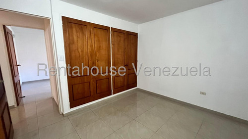 Amplio Apartamento En Colinas De La Tahona! #25-14016 Ricardo Rah