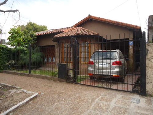 Chalet En Venta En Ituzaingo Sur