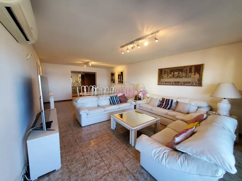Venta Apto 3 Dorm Mas Dependencia Mansa Y Brava Primeras Paradas