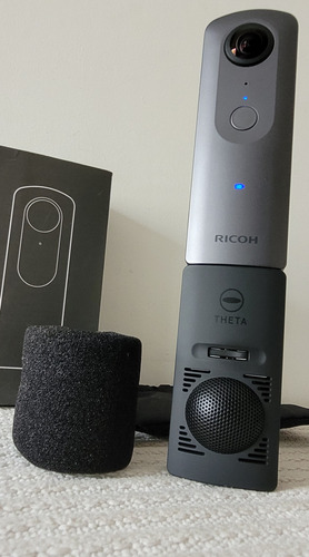 Câmera 360 Ricoh Theta V 4k + Kit Ta-1 Som Incrível 3d Top! (Usado)