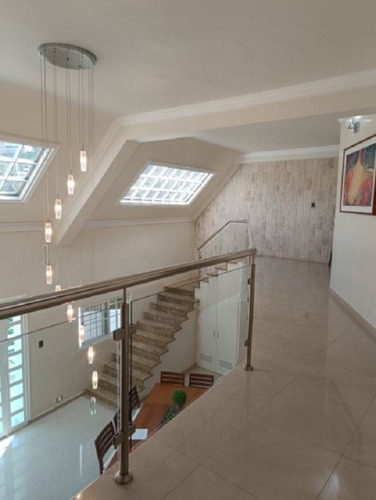 Venta De Casa En Urb. Pan De Azúcar, Mcpio Carrizal, Miranda Mdf