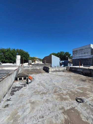 Casa Interna En Laprida Al 4300