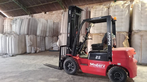 Armazéns: Empilhadeira 2,5t Triplex De 4,5m! Aproveite Agora
