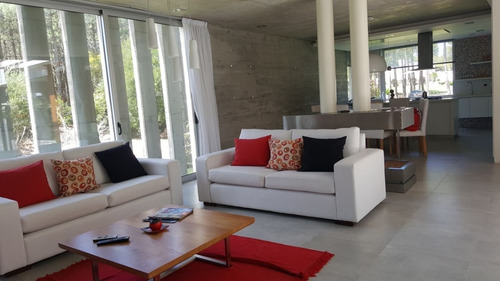 Imagen 19 de 30 de Casa 5 Ambientes. Primera Calidad. Pinamar Norte