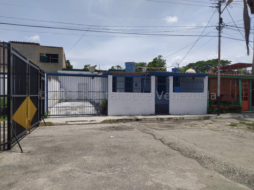 Amplia Casa Ampliada Y Remodelada En Alquiler En Cabudare Jr