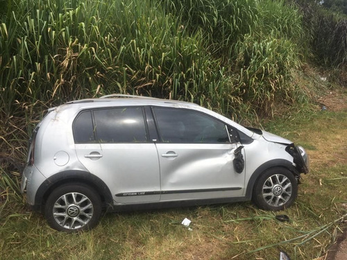 Volkswagen Up Cross Tsi