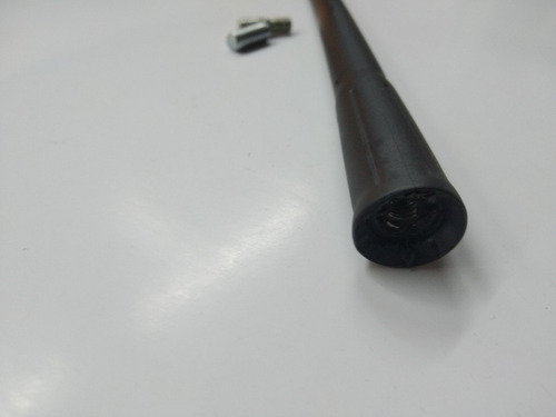 Imagen 2 de 2 de Mástil Antena Tipo Deportiva Con 2 Tipos De Rosca Universal