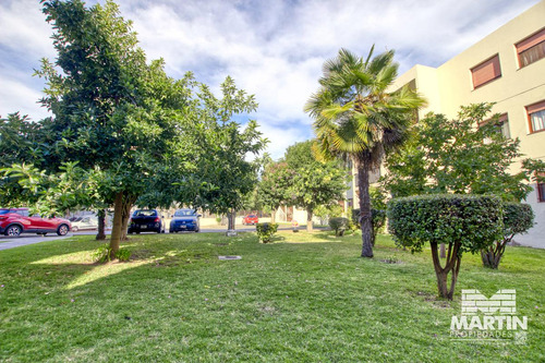 Departamento 3 Ambientes Al Frente Con Balcon Y Cochera