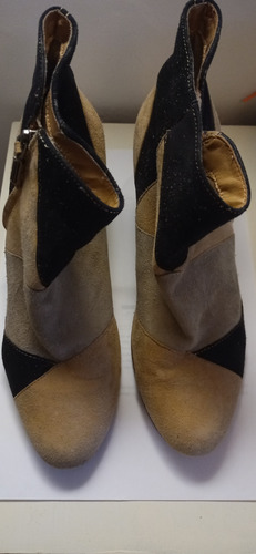 Botas Mujer Hushpuppies, Impecable Gamuza En Tonos Camel Y N (Usado)