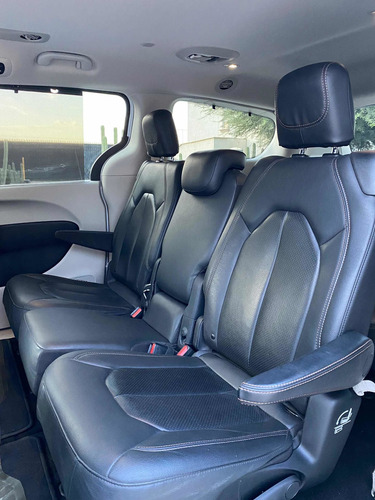Imagen 12 de 15 de Chrysler Pacifica Limited Plus