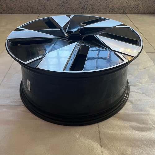 Roda Volvo Xc40 2024 8.5jx19h2 Liga Leve 32294213 Unidade (Usado)