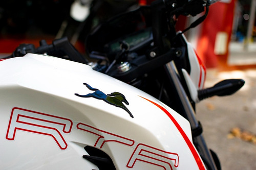 Imagen 7 de 12 de Tvs Rtr 200 Fi Naked Moto 0km Financiada Urquiza Motos
