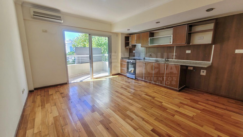 Imagen 4 de 16 de Venta 2 Ambientes Al Frente Balcon Ceretti 2342 Urquiza