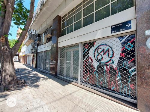 Imagen 5 de 12 de Local Comercial En Venta En Abasto Doble Altura En Esquina