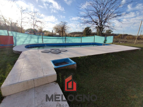 Casa En Venta Con Quincho Y Pileta
