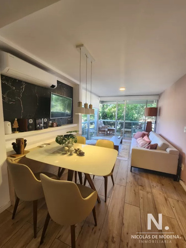 Apartamento En Venta De 2 Dormitorio En Edificio Mansa Inn , Punta Del Este , Playa Mansa