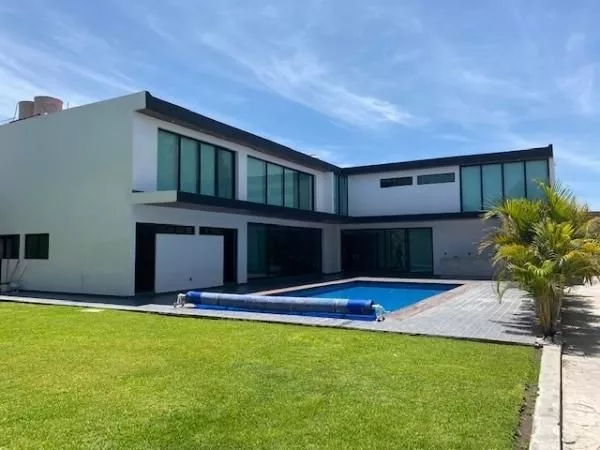 Granja Con Casa Y Alberca En Venta En Atequiza Jalisco En Efraín González Luna