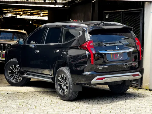 Mitsubishi Montero 2.5 215 hp Takai