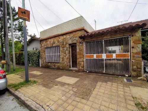 Venta Casa Americana, 5ambientes, Castelar Norte