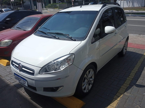 Imagem 1 de 5 de Fiat Idea 2014 1.6 16v Essence Flex Dualogic 5p