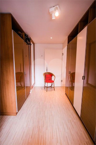 Imagem 22 de 30 de Fabulosa Casa No Condomínio Terra Mater, Semi-mobiliada Com 5 Suítes, Sendo Uma Máster E 4 Vagas. - Reo585267