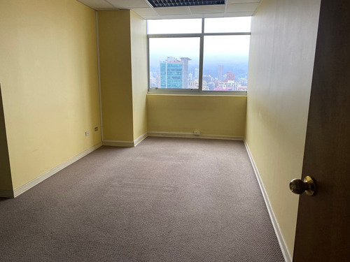 Oficina 193 M2. En Arriendo, 15 Norte Esquina Libertad, Viñ