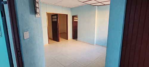 Alquiler Casa Al Fondo Totalmente Independiente 3 Dormitorios, Parrillero, 2 Patios Y Cochera.contacto De Lunes A Viernes De 10 A 18 Horas