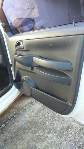 Volkswagen Fox 2005 1.6 Plus Total Flex 3p