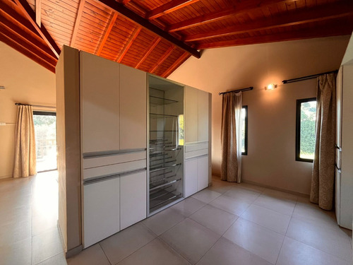 Casa Premium A La Venta - Vista A Las Sierras - Gas Natural- Calamuchita. Cód (1501)