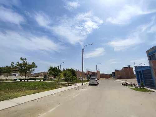 Terreno De 112m2 En Urbanización Las Casuarinas